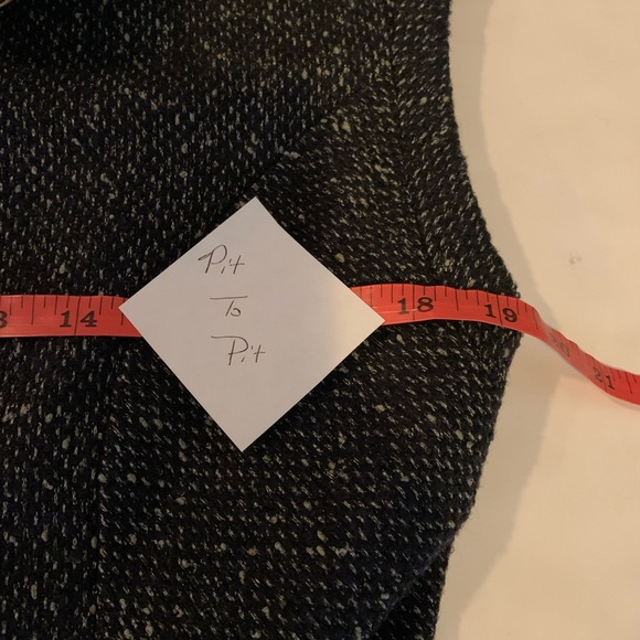 CAbi Black Tweed Wool Blend Lined Vest Gold Buttons Women’s Medium NWT - Picture 7 of 10